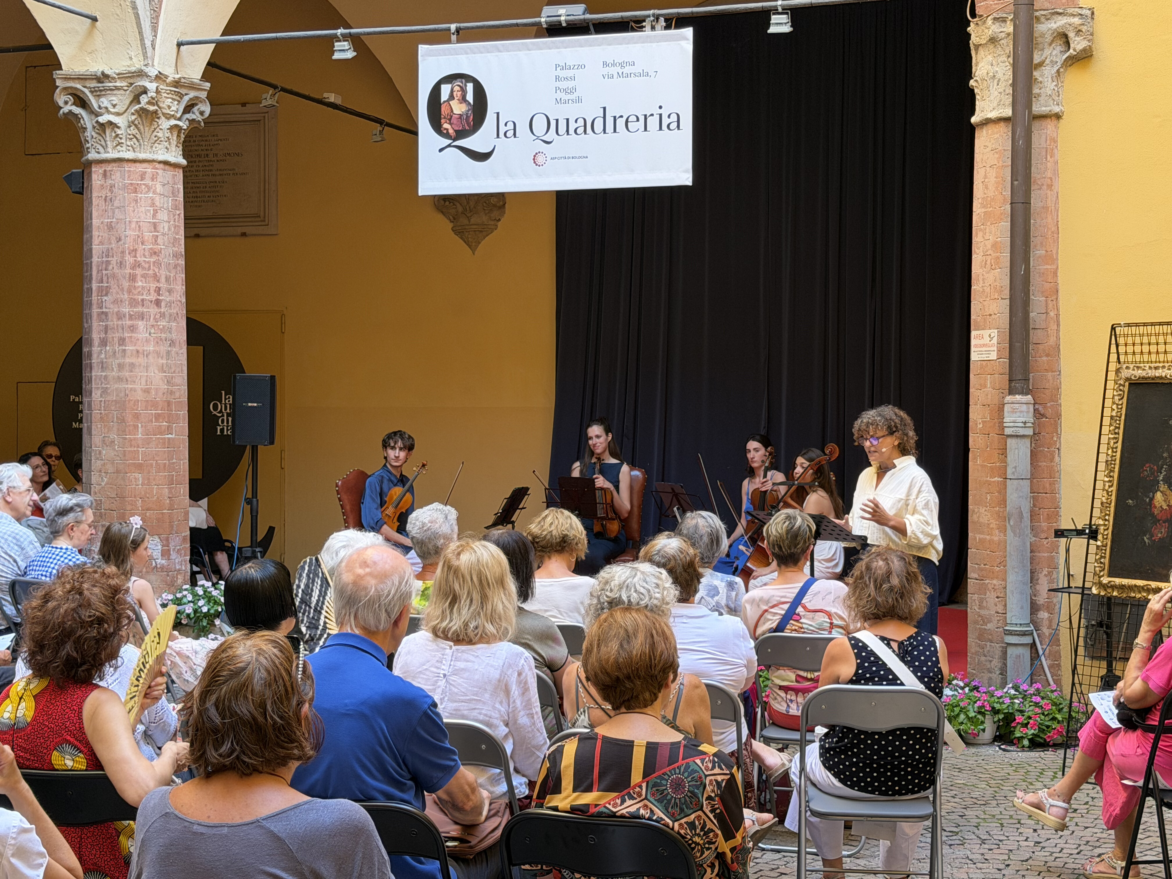 cortile 3.jpeg