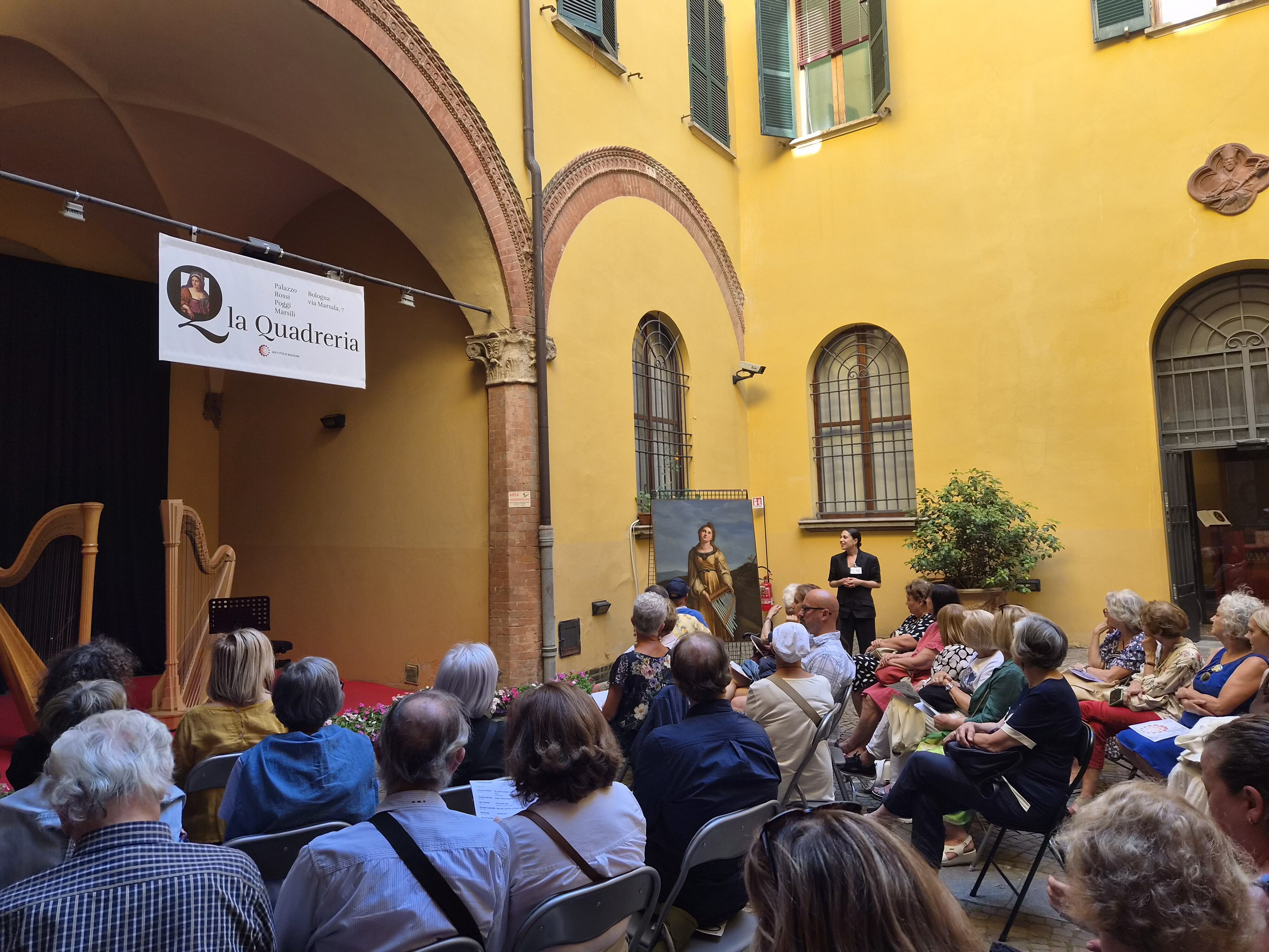 cortile francesca.jpg