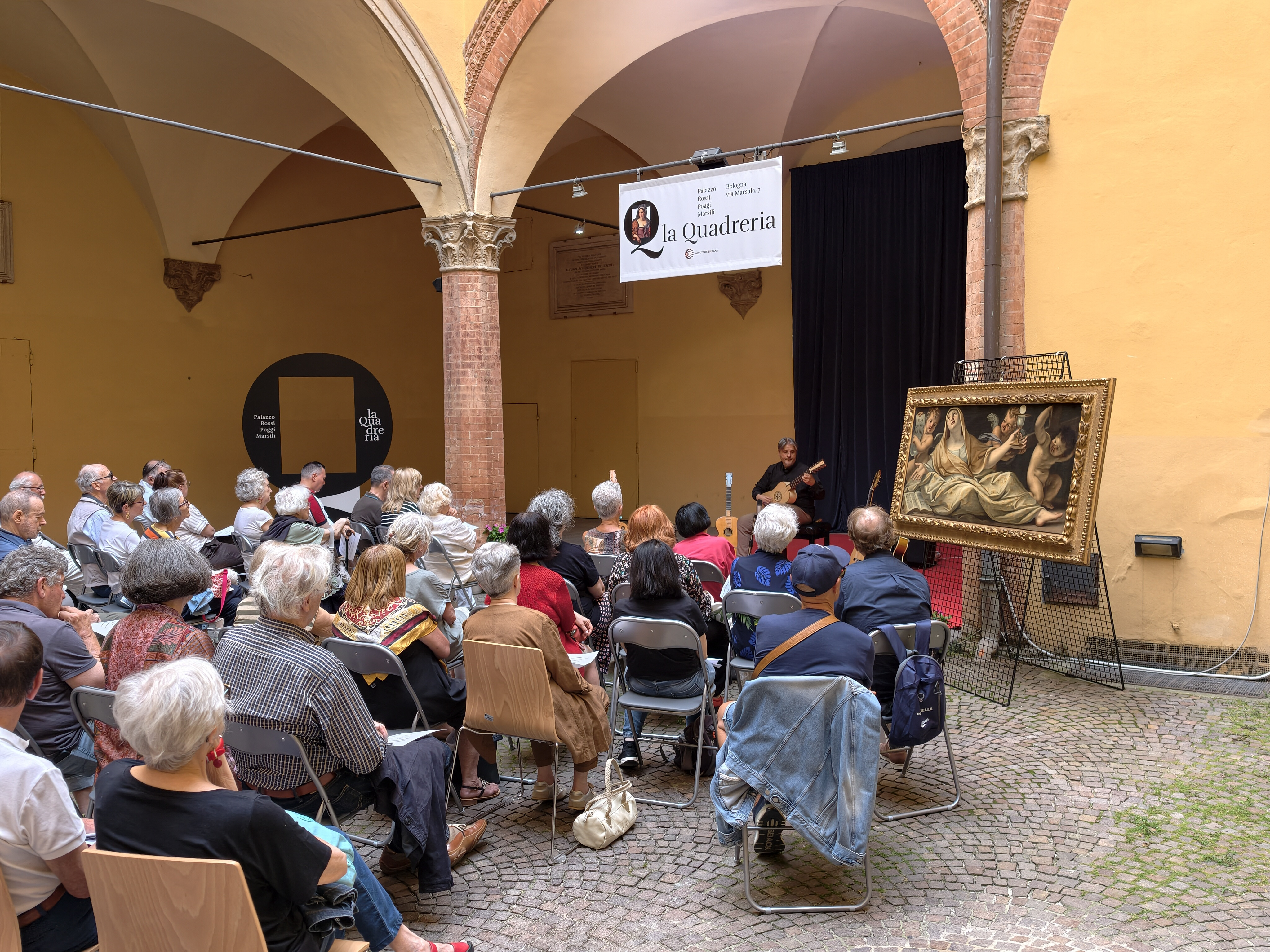 cortile 1.jpg